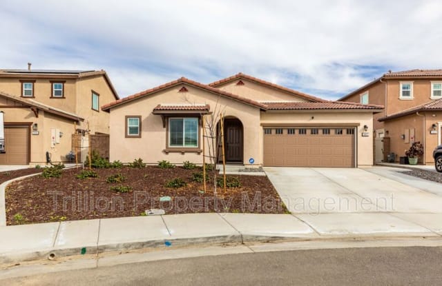 30822 Midnight Moon Ln - 30822 Midnight Moon Ln, French Valley, CA 92563