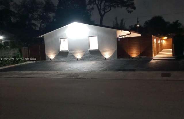 1119 W Las Olas Blvd