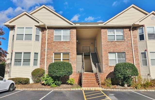 Photo of 1 Frankie Ln