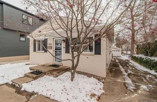 Photo of 122 N Helen Avenue