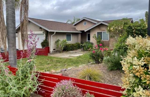 3819 La Campana Ct