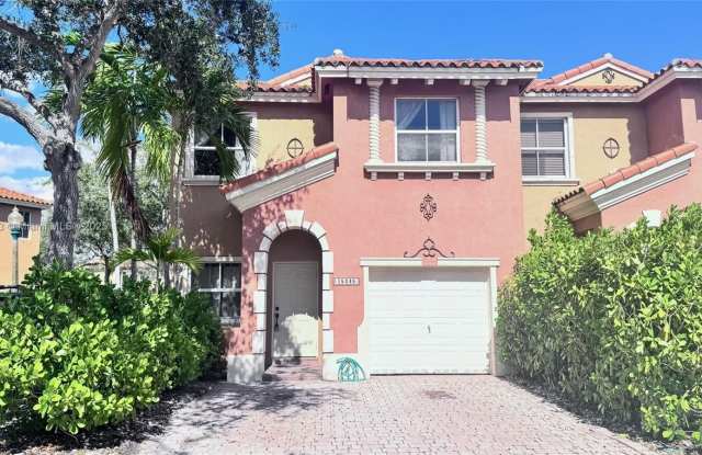 Photo of 15245 SW 30th Ter