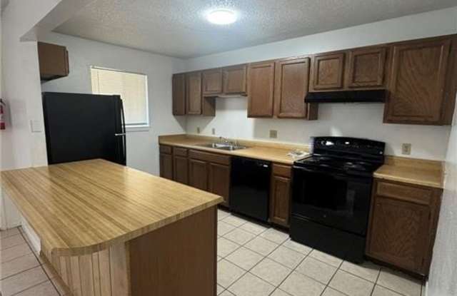 309 E Walnut Street unit: 2