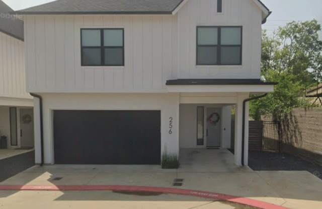 Photo of 256 Estates Circle