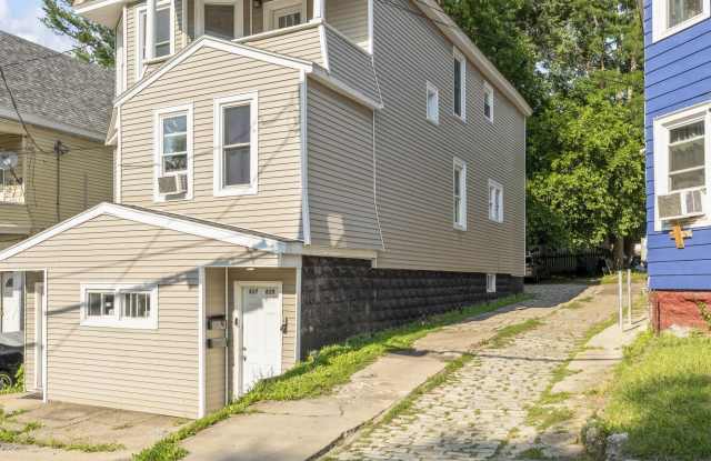 635 Crane Street