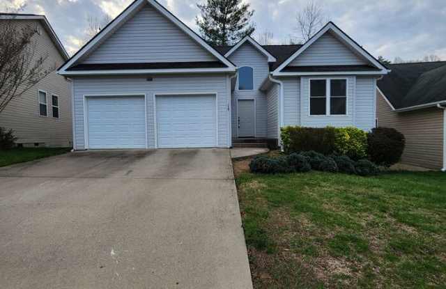 112 Woodcreek Circle - 112 Woodcreek Circle, Swannanoa, NC 28778