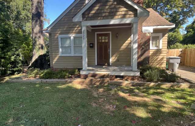 Photo of 2720 Holt Street