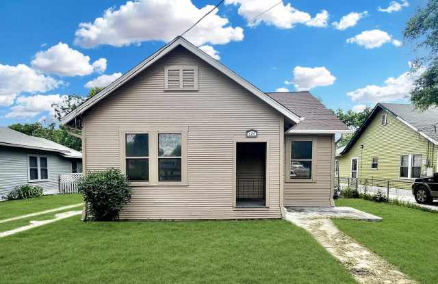 Photo of 124 GIFFORD ST