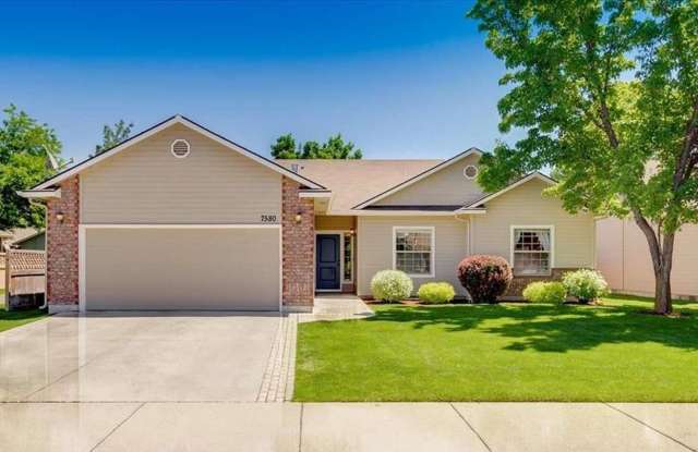 Charming 3-Bedroom, 2-Bath Home – Landscaping Included! Great location to downtown Boise