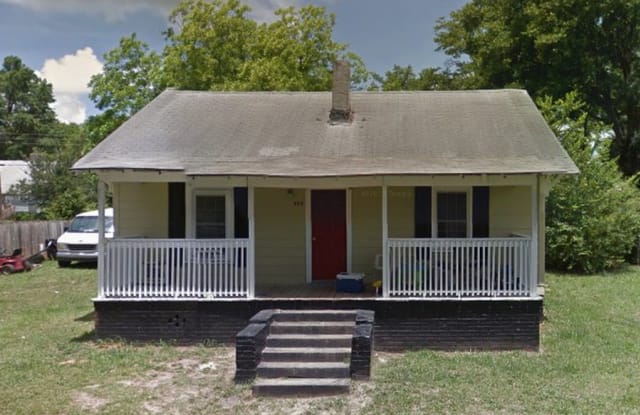 223 Poole Street - 223 Poole Street, Woodruff, SC 29388