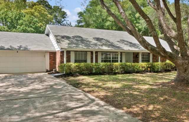 608 BLUE LAKE DRIVE
