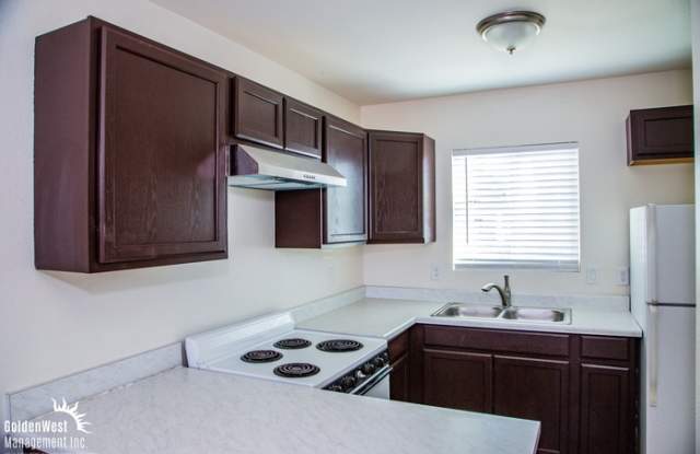 Photo of 852 North Sagman Street