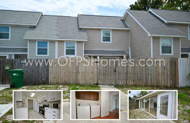 2/2.5 AVAILABLE IN DESTIN!! Split Floorplan!