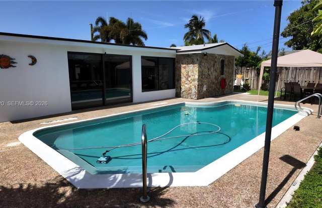 8550 NW 26th Street, Sunrise, FL 33322