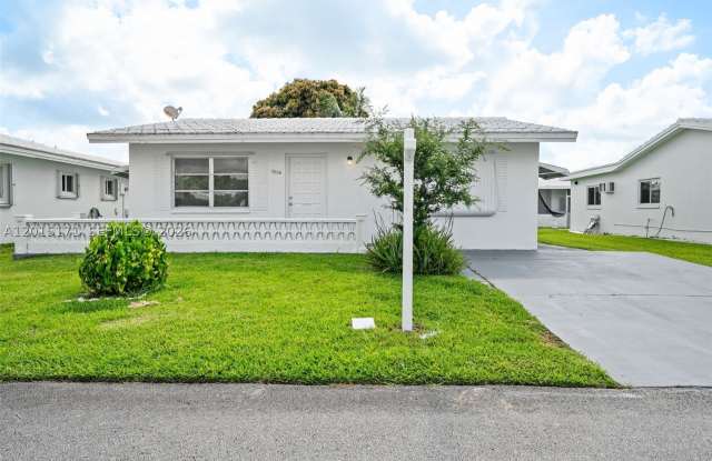 7004 NW 67th Ave