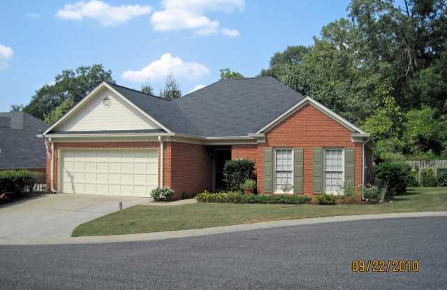 Vestavia Hills - cute and ready to move in NOW!