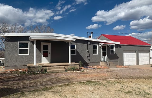 1105 Grand Ave, Canon City, CO 81212 - 1105 Grand Ave, Lincoln Park, CO 81212