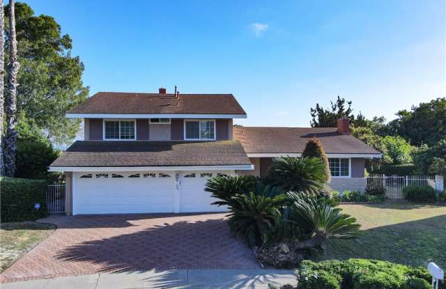 3101 La Sombra Way