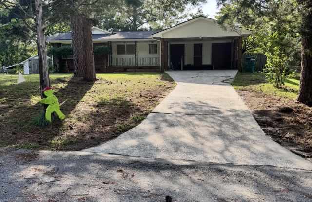 8 Hillside Dr