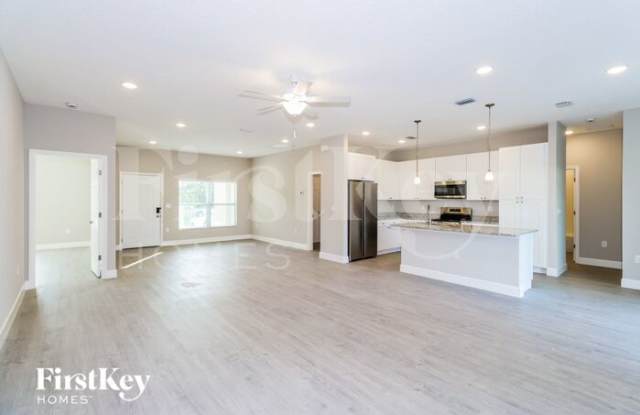 2751 Tivoli Avenue Southeast