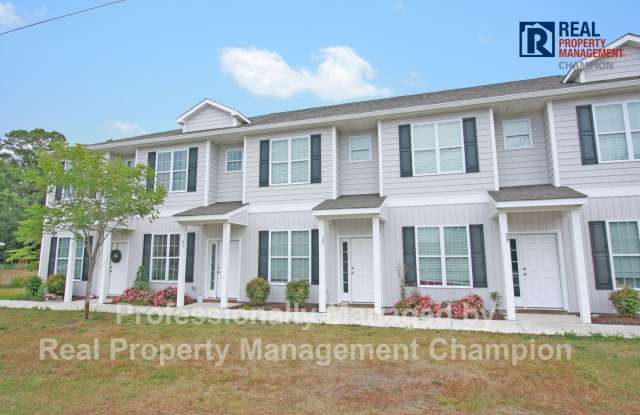 Fabulous Townhome in Heart of Leland