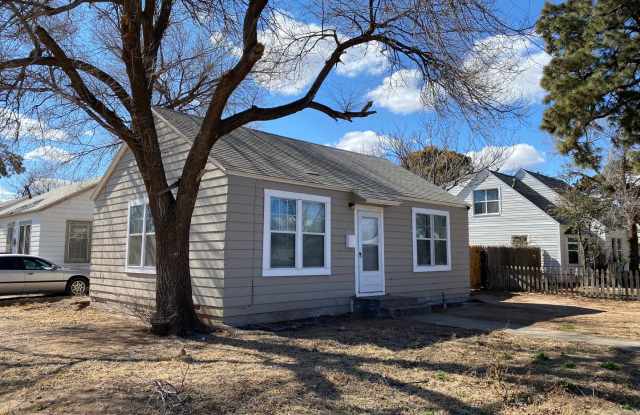 Photo of 1 Bedroom 1 bathroom house in North Lubbock!