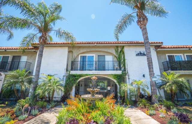Photo of 14220 Burbank Blvd