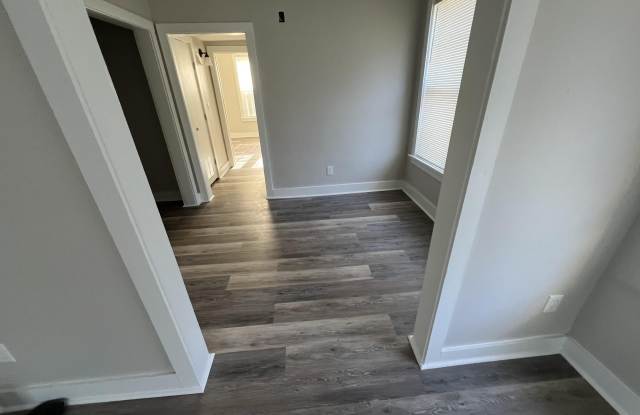 2317 W Markham Street