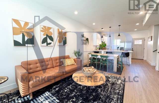 Photo of 165 Sugarloaf St Unit 7