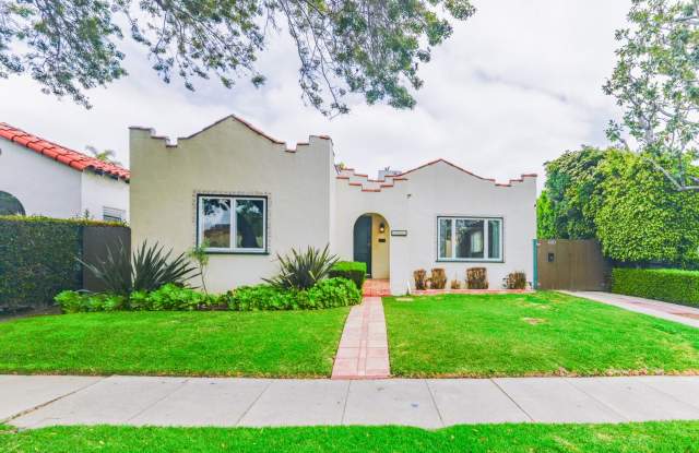 Charming 3BR 1BA Spanish-style Home with Outdoor Oasis in Prime LA Location photos photos