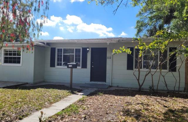 1112 57th Ave N St. Petersburg, FL 33703 MOVE-IN SPECIAL!!!! Half off your 1st month's rent!! photos photos