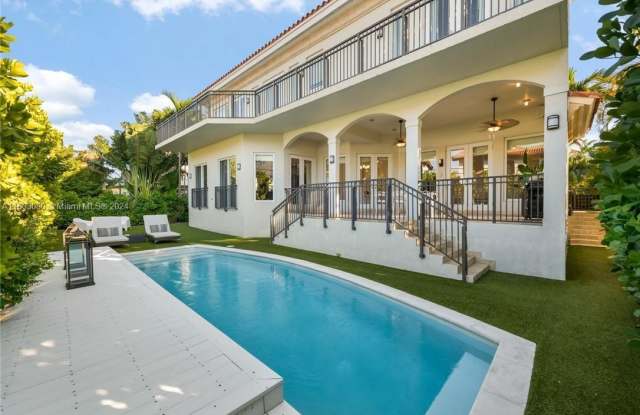 265 W Heather Dr