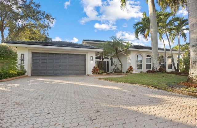3719 Oak Ridge Circle