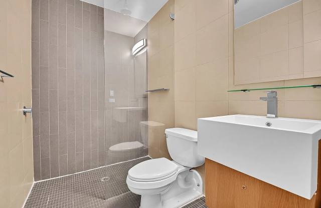 Photo of 124 W 24th St