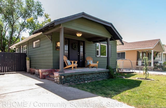 220 E 2700 S - 220 2700 South, South Salt Lake, UT 84115