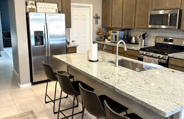 37752 N BRIDLEWOOD Lane