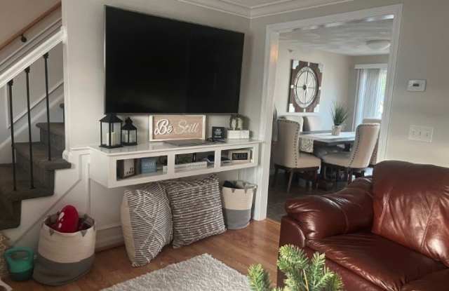 138 Mount Washington St