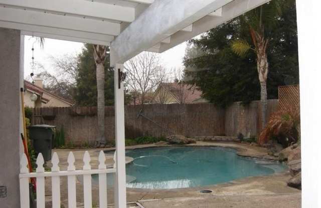 5344 W Sunnyside Court