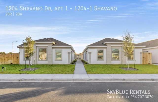 1204 Shavano Dr