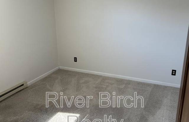 1006 South College Street - 3