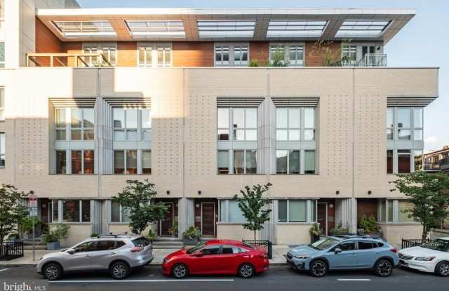 209 S 22ND STREET