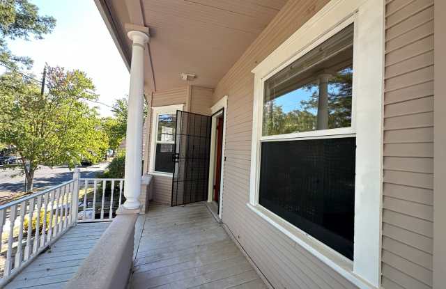 Upstairs 2 Bedroom - Near UCD Med Center