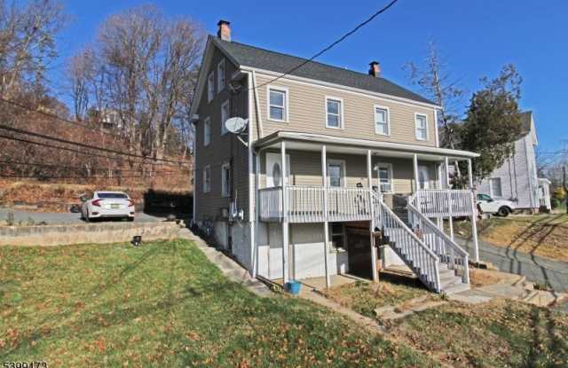 Photo of 87 W Dewey Ave