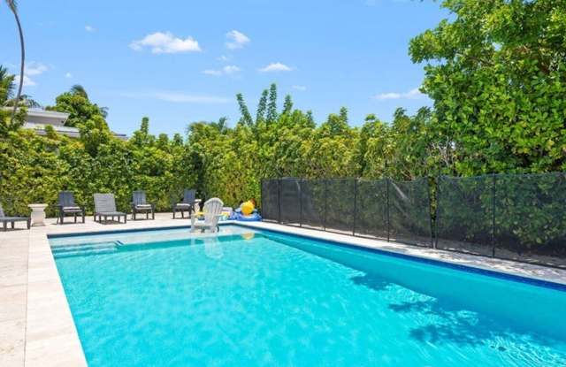 Photo of 942 SE 13th Avenue, Deerfield Beach, FL 33441