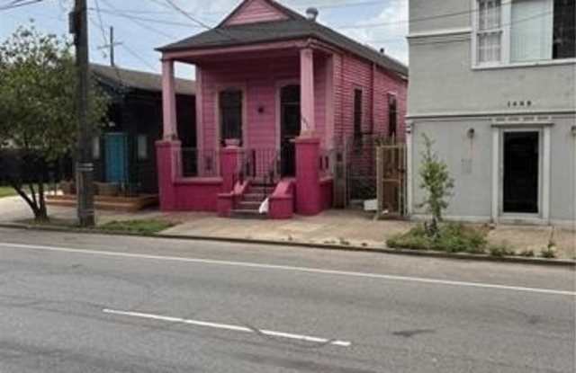 Photo of 1472 N CLAIBORNE Avenue