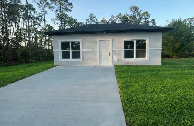 ONE OF A KIND! BRAND NEW 1 Bedroom-1 Bath in Desirable Lehigh Acres!