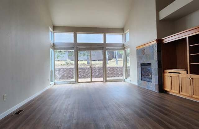 1445 Highland View Lp