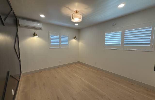 114 South Emerald Place