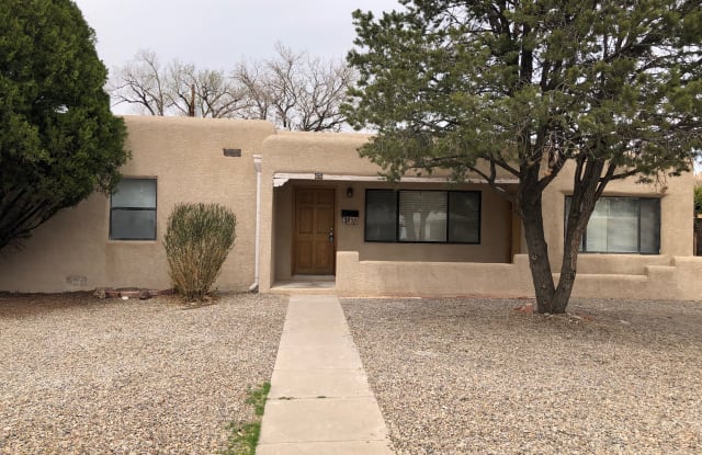 3911 Smith Ave SE - 3911 Smith Avenue Southeast, Albuquerque, NM 87108