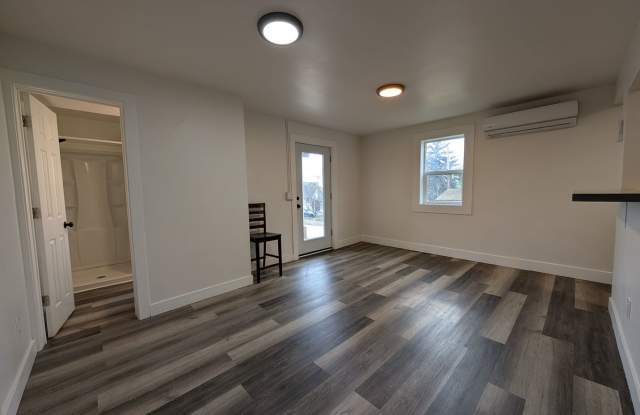 NW 9th & Furnish Duplex